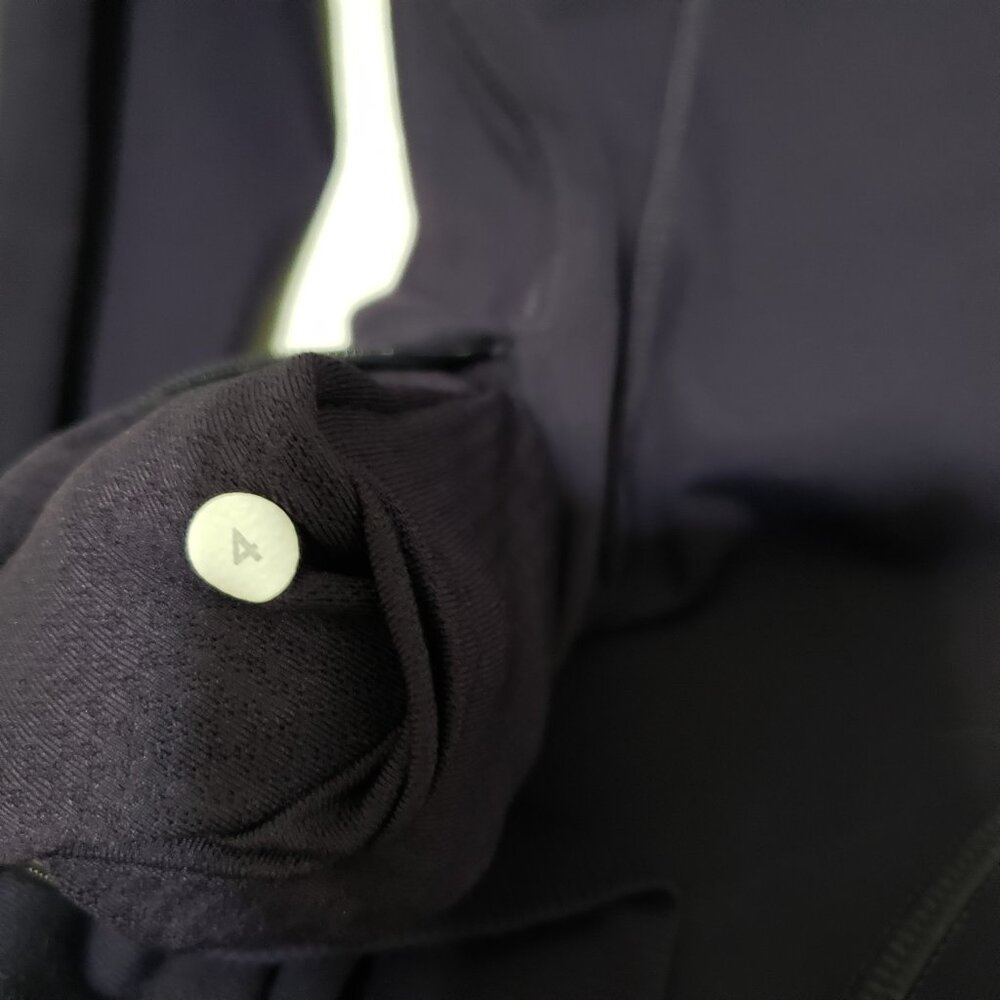 Lululemon Jacket - Picture 13 of 13